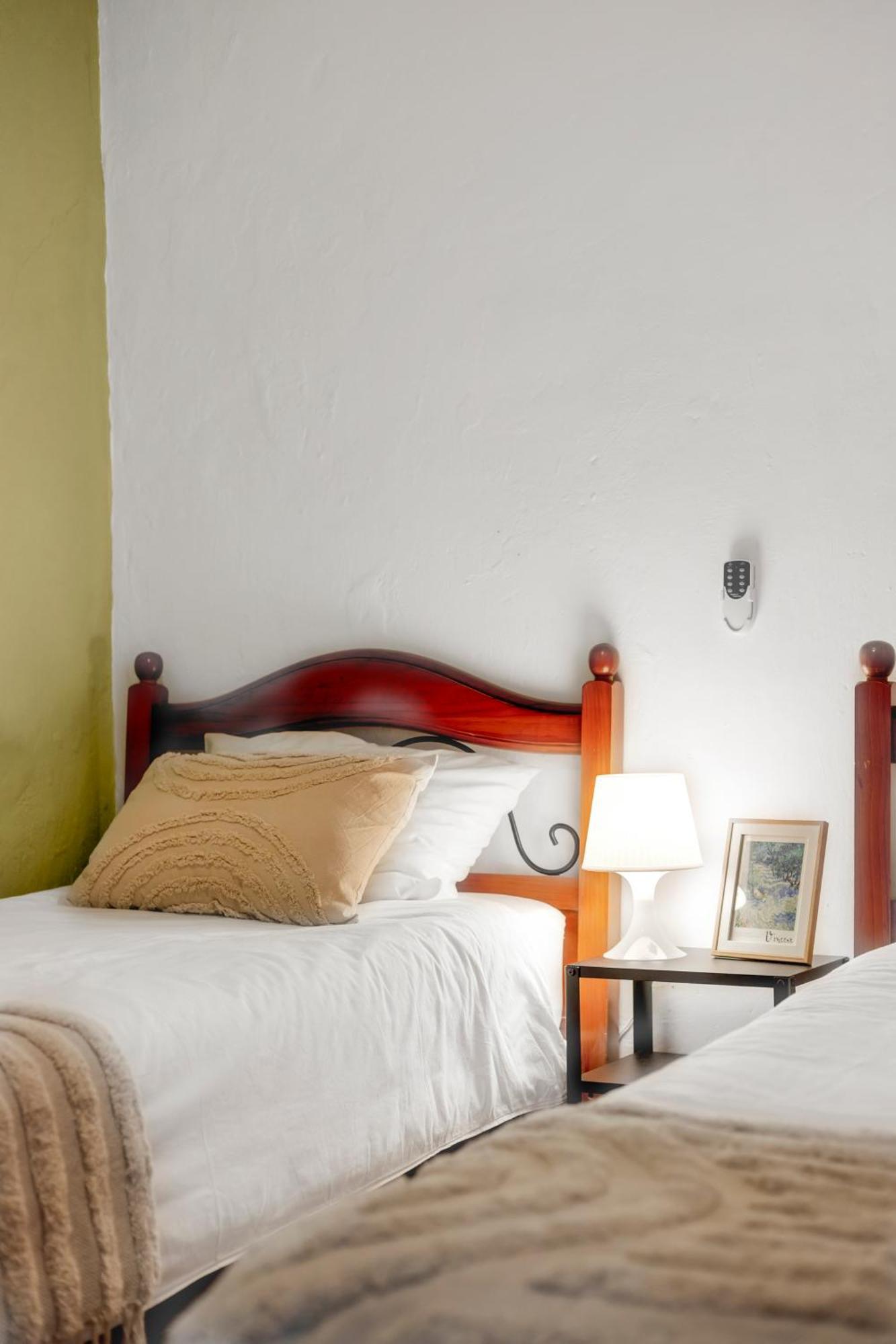 Casa De La Montana Apartments Sayalonga Ngoại thất bức ảnh