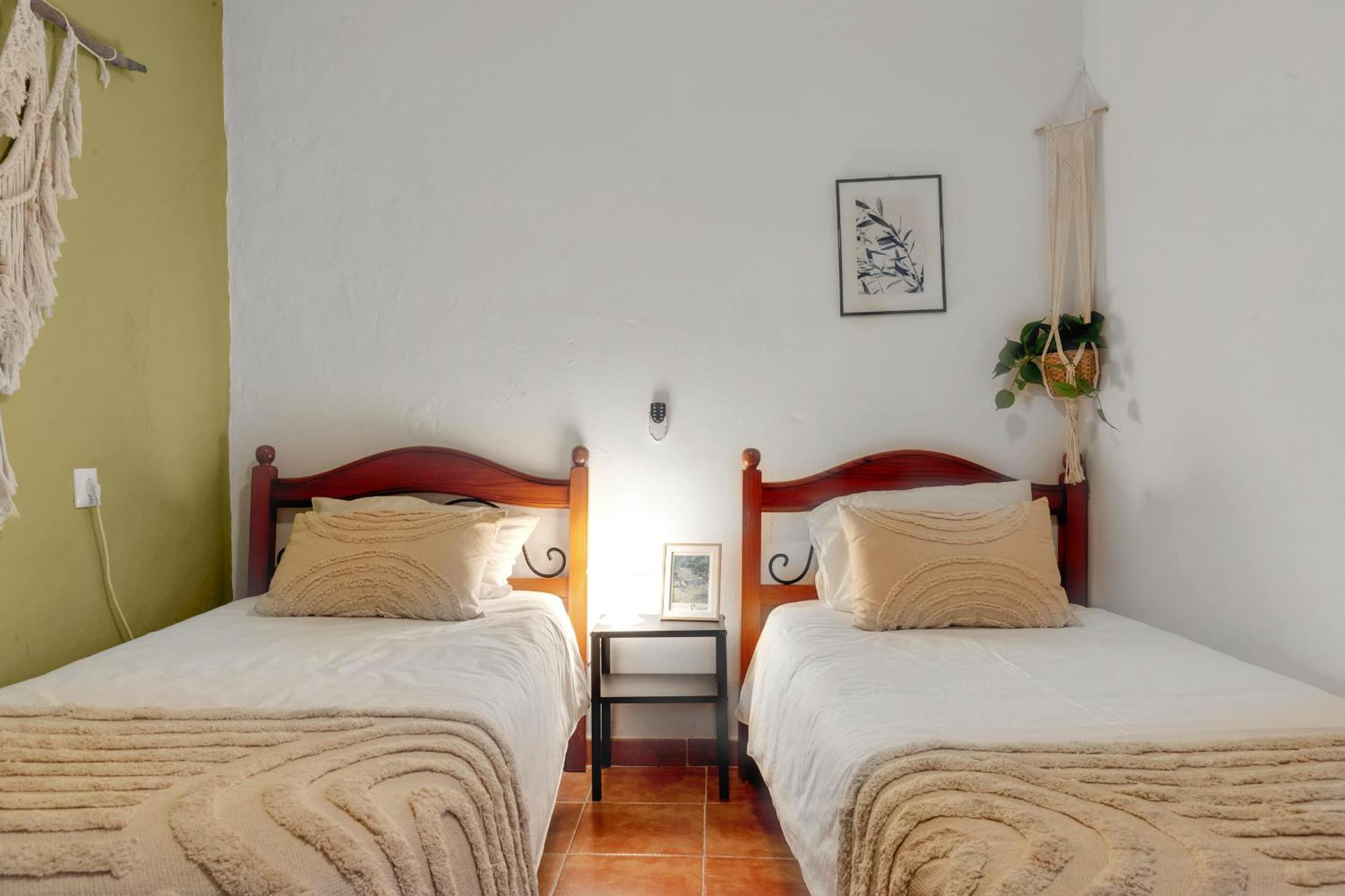 Casa De La Montana Apartments Sayalonga Ngoại thất bức ảnh